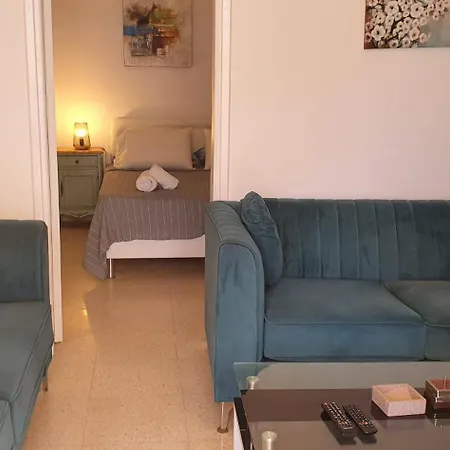 Apartment G&e Harbour View Lachi